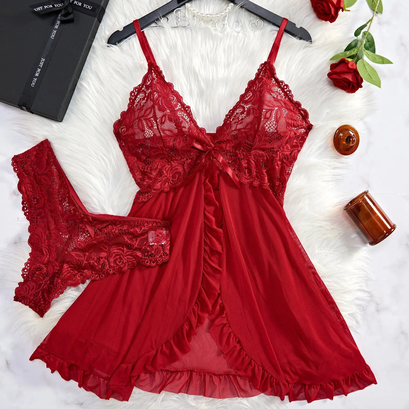 Koszula nocna ze zmysłowym rozcięciem i majtkami w zestawie Canis Maior-lorana.pl