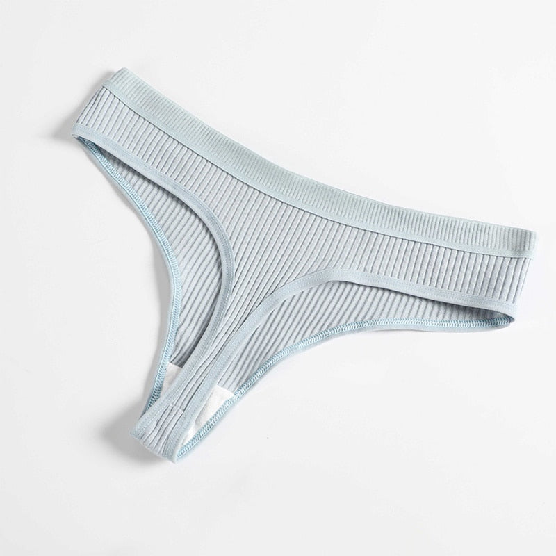 Stringi w pionowe paskiCygnus-lorana.pl