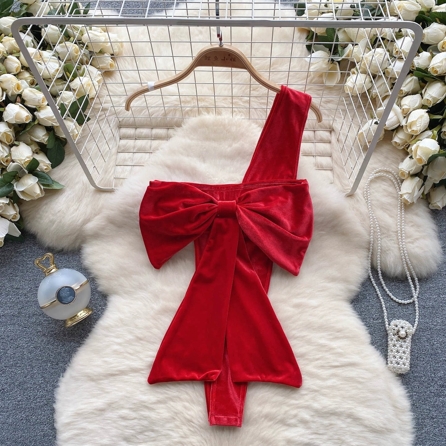 Asymetryczne body z kokardą Fornax-lorana.pl